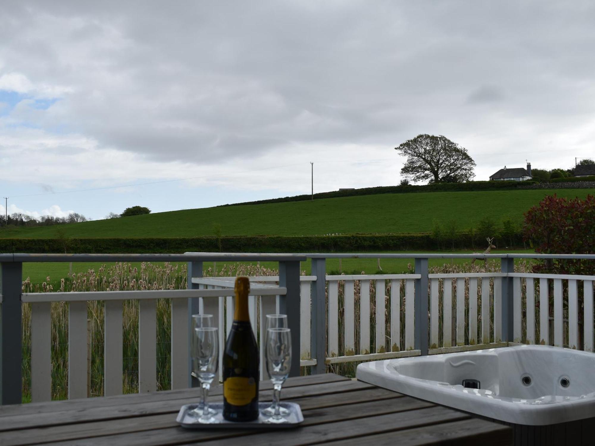 Pine Lodge - Uk30007 Lindal in Furness ภายนอก รูปภาพ